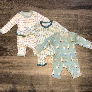 Preemie onesie pack